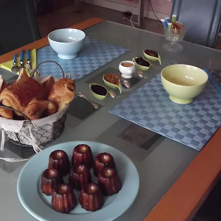 La De Cecile Bed & Breakfast 3*