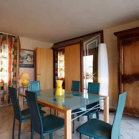 Bed & Breakfast La De Cecile 3*