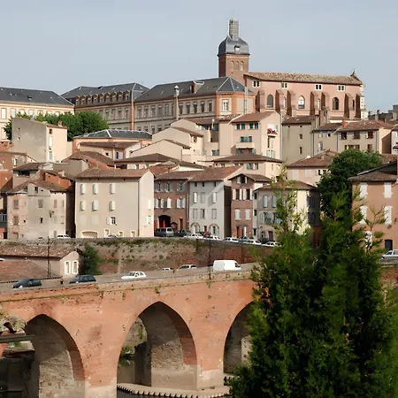 Bed & Breakfast La De Cecile 3*